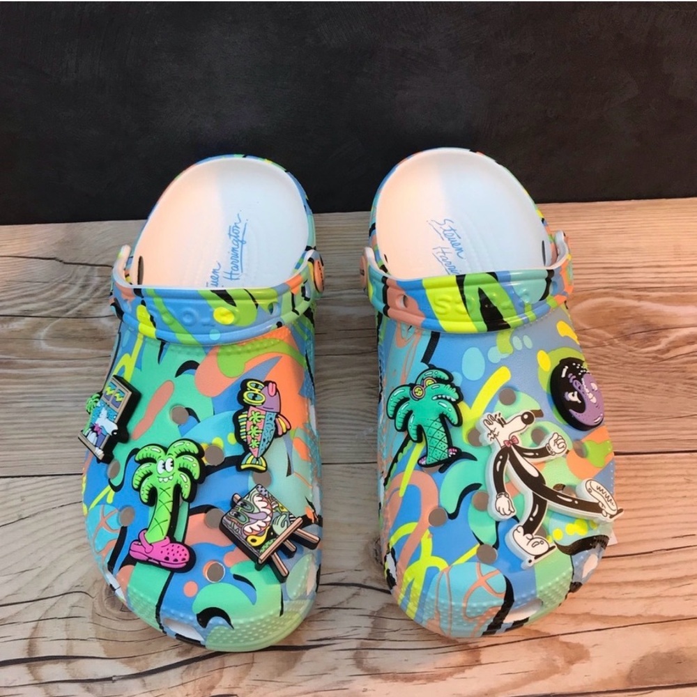Colorful Women’s Clog Shoes with Tropical Charms - Blue/Multicolor - Picture 7 of 9